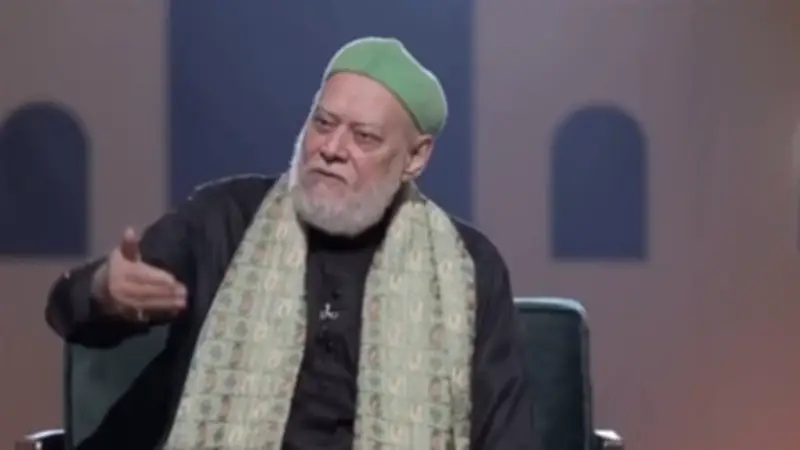 الدكتور علي جمعة يوضح حدود البر بالوالدين وصلة الرحم في العلاقات السامة