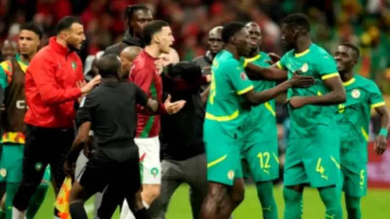 باتريس إيفرا يشن هجومًا لاذعًا على كاف بعد أزمة نهائي أمم إفريقيا