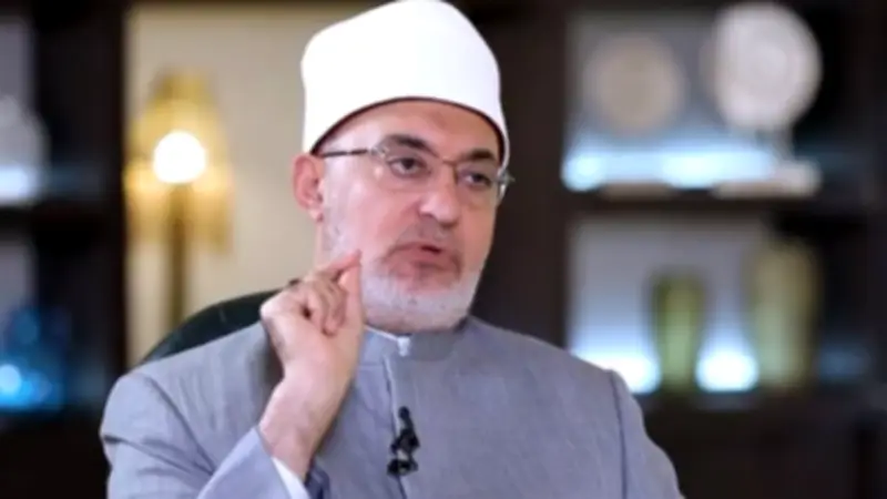 المفتي يوضح الحكم الشرعي لتقبيل الأعتاب والتبرك بالمقامات في الأضرحة