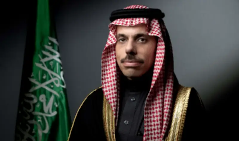 وزير الخارجية السعودي يؤكد اتخاذ كافة القرارات المناسبة ضد الهجمات الإيرانية