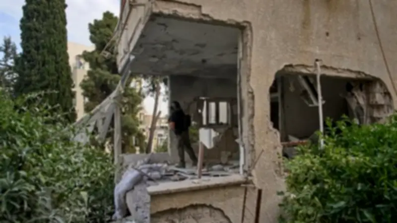 صفارات الإنذار تدوي في تل أبيب بعد هجوم صاروخي إيراني جديد يحمل رؤوساً عنقودية