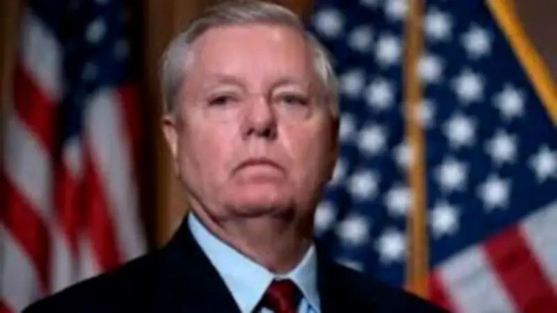 ليندسي جراهام يدعو ترامب للسيطرة على جزيرة خارك لإنهاء الحرب مع إيران