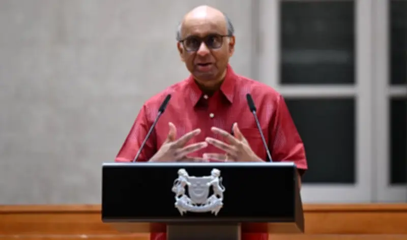 رئيس سنغافورة يحذر من تداعيات الحروب على الاقتصاد العالمي وارتفاع التضخم