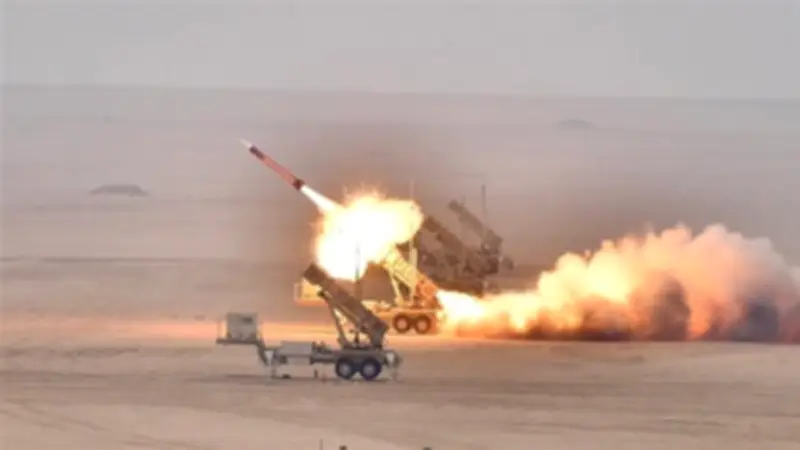 الجيش الكويتي يعلن تصدي دفاعاته الجوية لهجمات صاروخية ومسيرات معادية