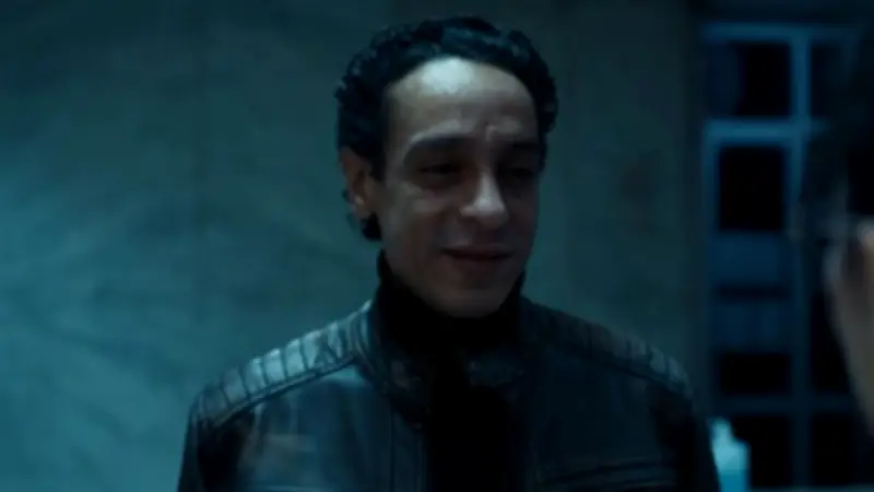 علي صبحي يخطف الأضواء في 'عرض وطلب' بأداء استثنائي يكسر النمطية