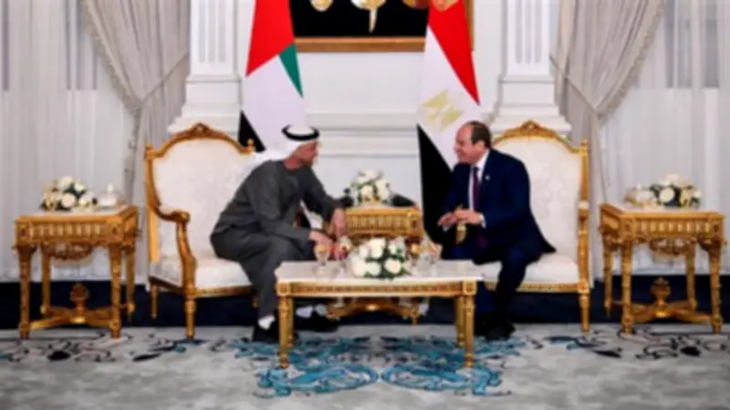 السيسي يؤكد لمحمد بن زايد تضامن مصر مع الإمارات ضد الاعتداءات الإيرانية