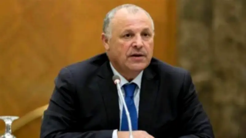 أبو ريدة يبذل جهودًا مكثفة لإنقاذ مباراة مصر وإسبانيا الودية من الإلغاء