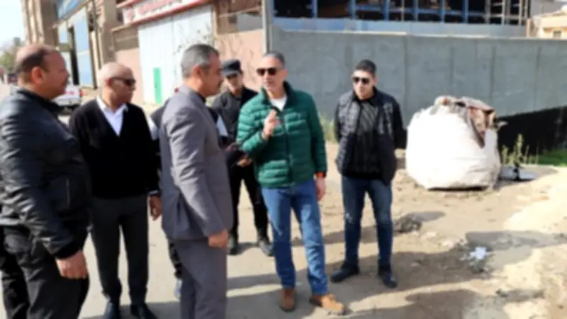 محافظ الجيزة يتفقد النظافة والإشغالات في أحياء الوراق وإمبابة والمنيرة الغربية