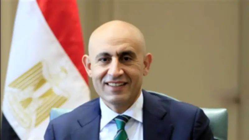 وزارة التعليم تنفي تطبيق الدراسة عبر الإنترنت بعد عيد الفطر وتؤكد انتظام العمل بالمدارس