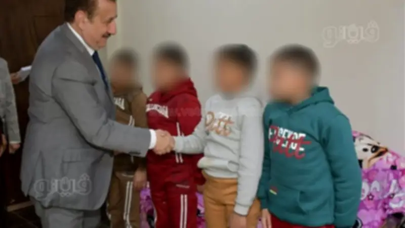 محافظ بورسعيد يشارك أطفال دار "الأطفال بلا مأوى" فرحة العيد ويهدي العيدية