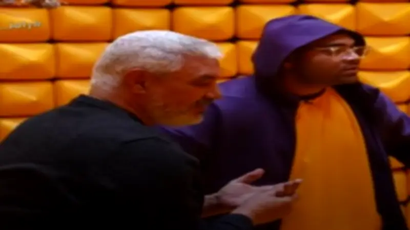 رامز جلال يقدم جمال عبد الحميد في 'رامز ليفل الوحش' كـ'صاحب الرأس الذهبية'