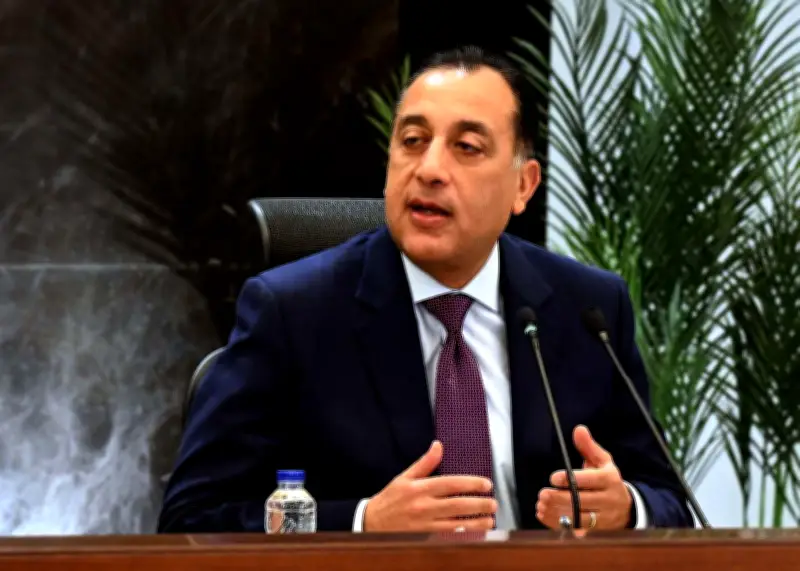 مدبولي يهنئ الشعب المصري والعالمين العربي والإسلامي بمناسبة عيد الفطر المبارك