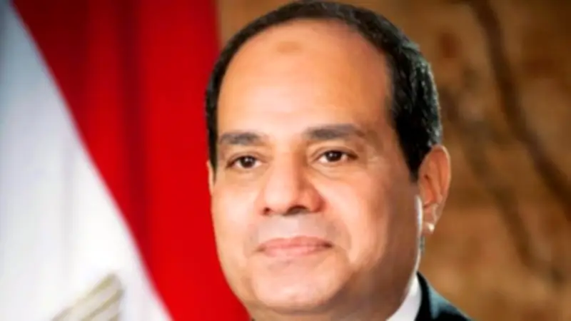 الرئيس السيسي يهنئ المصريين والعرب والمسلمين بعيد الفطر المبارك
