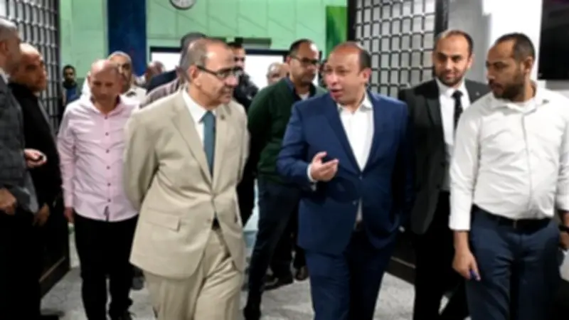 عميد قصر العيني يتفقد جاهزية مستشفى الطوارئ لاستقبال المرضى خلال عيد الفطر