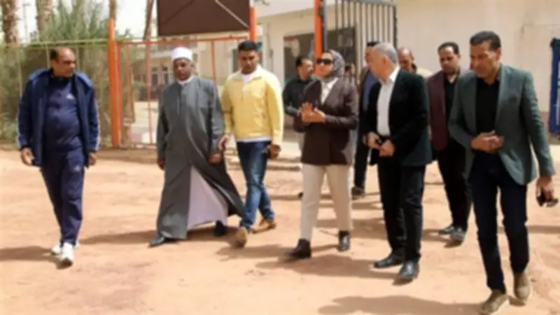 محافظ الوادي الجديد تتفقد جاهزية ساحات العيد والحدائق قبل ساعات من الصلاة