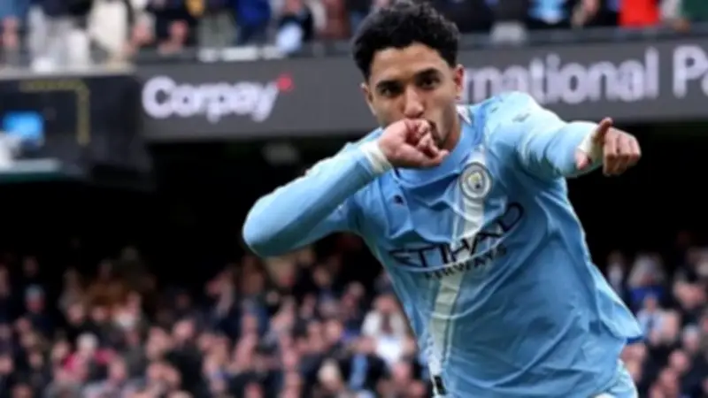 مانشستر سيتي يعرض عمر مرموش على برشلونة في صفقة تبادلية لضم كوبارسي