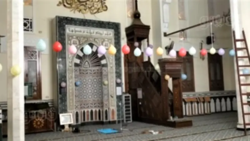 مسجد الشاذلي بالباجور يزين بالبالونات استعدادًا لصلاة عيد الفطر وسط استعدادات رسمية شاملة
