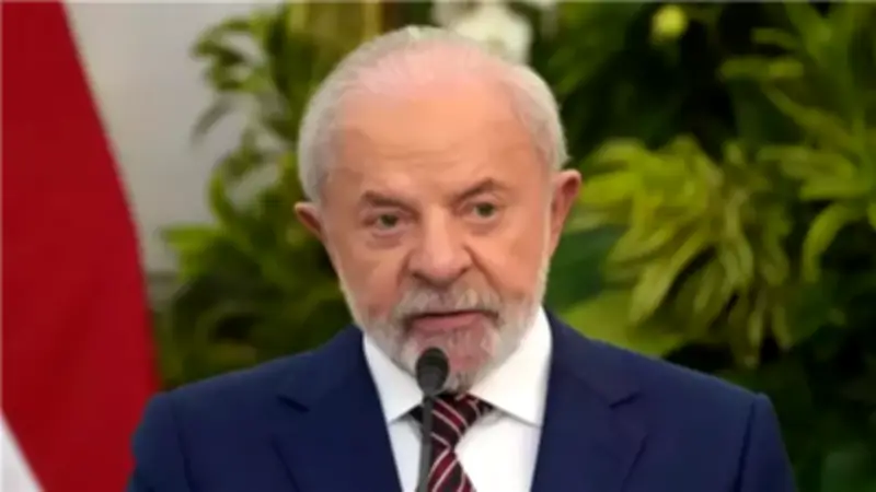الرئيس البرازيلي لولا دا سيلفا يهاجم السياسة الأمريكية ويدعو لاحترام سيادة الدول
