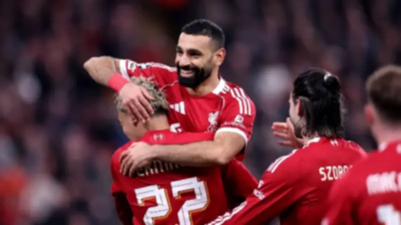 ليفربول يعلن إصابة صلاح ويستبعده من وديتي مصر مع السعودية وإسبانيا