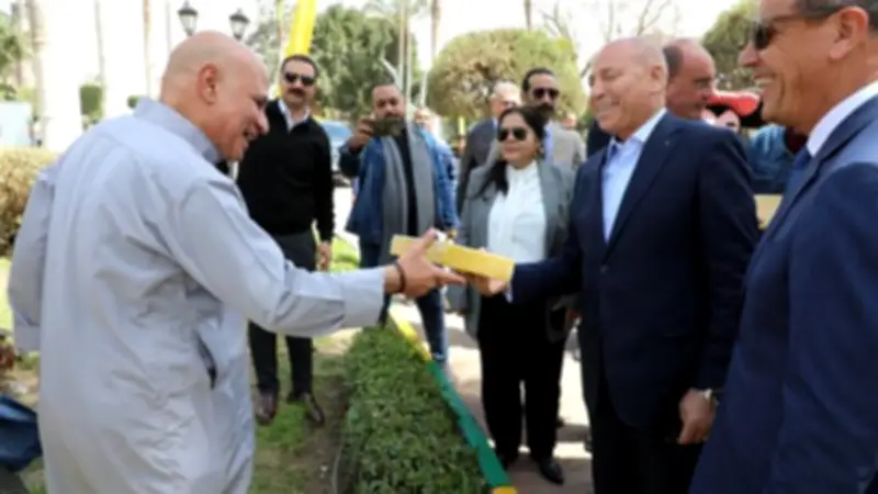 محافظ القاهرة يشارك أهالي العاصمة احتفالات عيد الفطر بحديقة الحرية في الزمالك