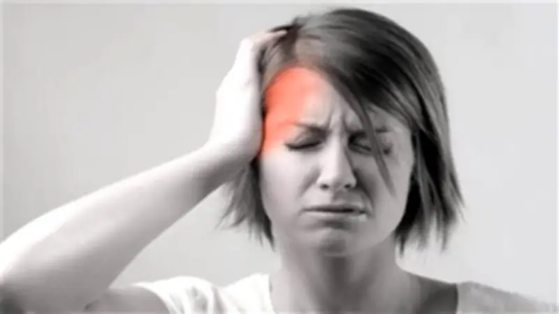 أسباب الصداع في أول أيام عيد الفطر وطرق فعالة للتخلص منه