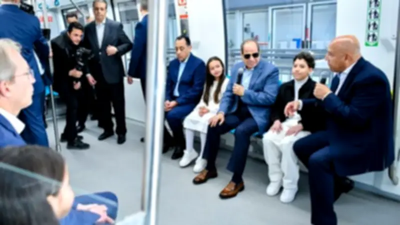 الرئيس السيسي يفتتح مشروع مونوريل شرق النيل ومنطقة النهر الأخضر بالعاصمة الجديدة