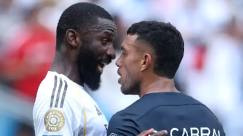 عاصفة انتقادات في ألمانيا ضد روديجر بسبب سلوكه العنيف في الملعب