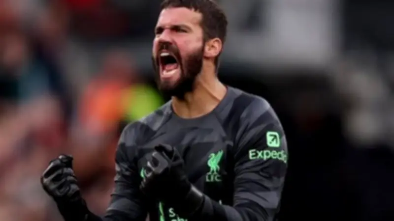 أليسون بيكر يغيب عن مباراة ليفربول أمام برايتون بعد قرار الاتحاد البرازيلي باستبعاده