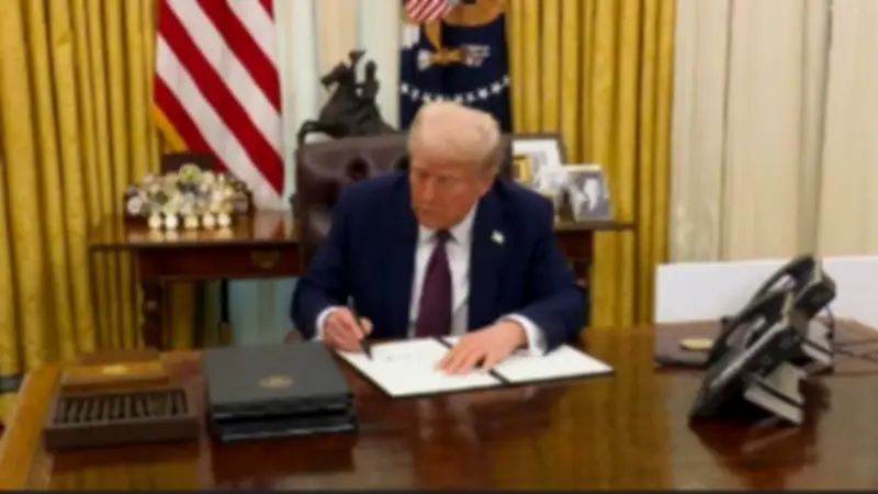 ترامب: الولايات المتحدة تتحرك بحرية في إيران وتعلن الانتصار العسكري