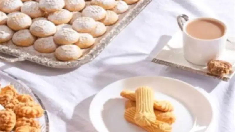 احذر.. مخاطر تناول الأطفال للكحك والبسكويت في العيد على صحتهم العامة