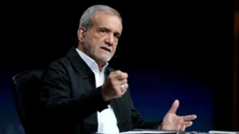 الرئيس الإيراني يؤكد: لا نزاعات مع الدول الإسلامية وإسرائيل تستفيد من خلافاتنا