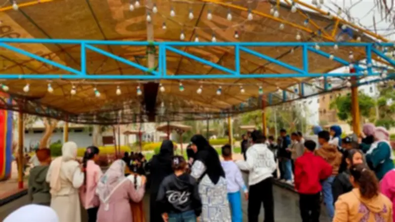 الملاهي الشعبية بالقليوبية تخطف الأضواء في ثاني أيام عيد الفطر المبارك