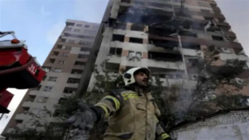 إيران تعلن بدء موجة جديدة من القصف الصاروخي باتجاه إسرائيل وسط تصاعد التوترات