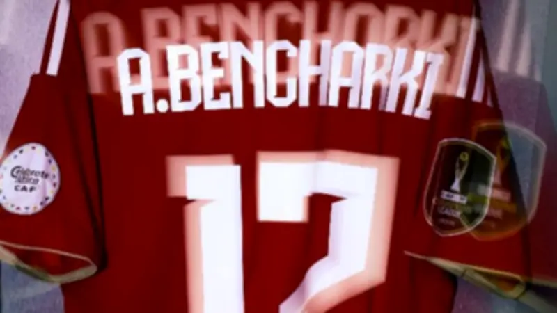 صور حصرية من غرفة ملابس الأهلي قبل مواجهة الترجي التونسي الحاسمة