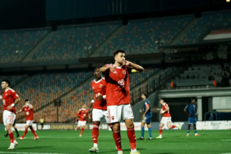 الأهلي يتفوق على الترجي المارد الأحمر بهدف نظيف في الشوط الأول من المباراة