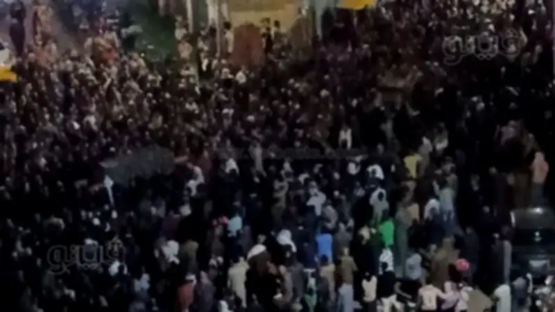 مأساة سرسنا: جنازة مهيبة للأب وطفليه بعد حادث اختناق مروع في المنوفية