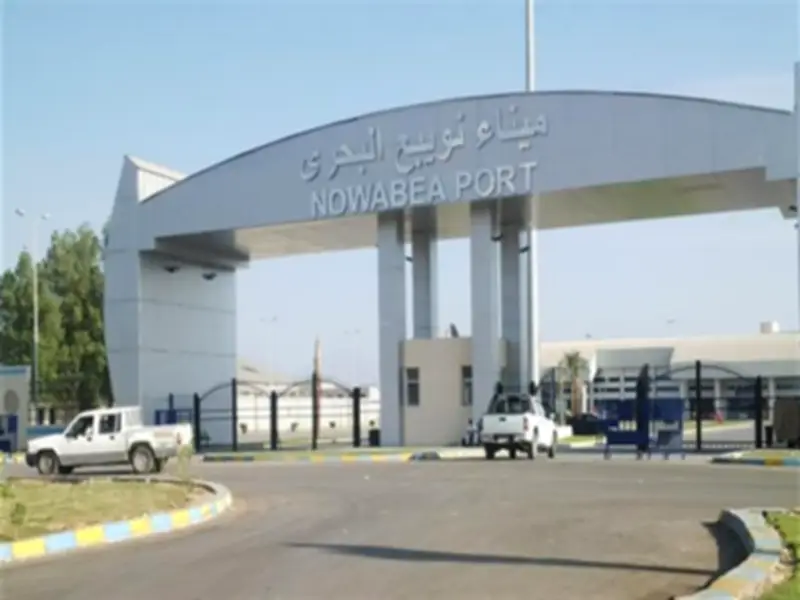 بعد تحسن الأحوال الجوية.. إعادة فتح ميناء نويبع البحري للملاحة