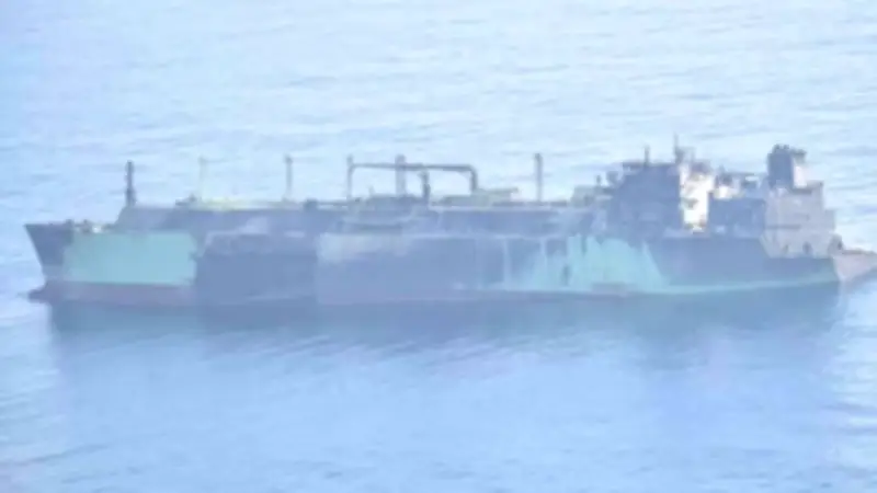 ليبيا تتحرك لإنقاذ ناقلة غاز روسية بعد تلقي نداء استغاثة عاجل في البحر