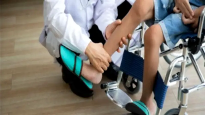 حزب العدل يعقد لقاء موسع مع أسر مرضى ضمور العضلات دوشين لتحسين فرص العلاج