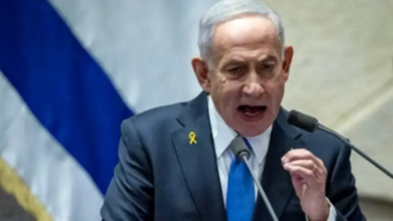 نتنياهو يتهم إيران بإطلاق صواريخ بعيدة المدى ومحاولة ابتزاز العالم عبر مضيق هرمز