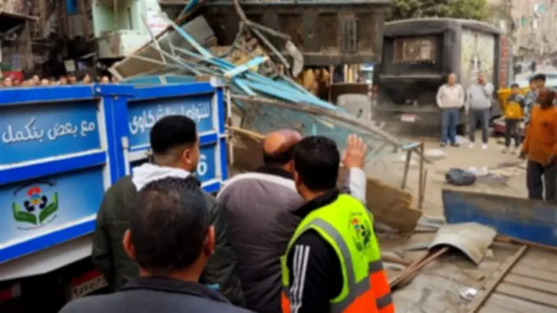 حملات مكثفة لضبط الأسواق وإزالة الإشغالات في مدينة طوخ بالقليوبية