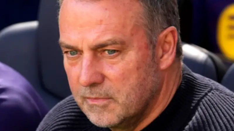 فليك يعلّق على فوز برشلونة الصعب ويرصد خطر رايو فاليكانو في الدوري الإسباني