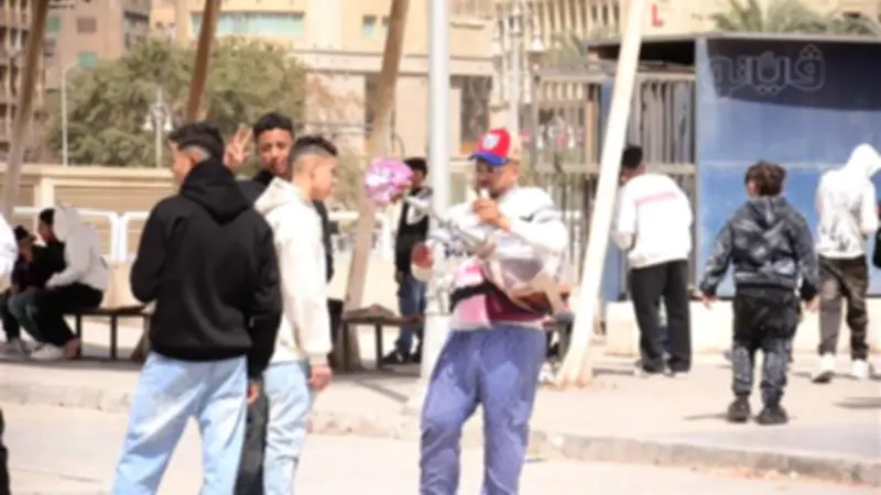 وسط البلد يزدهر ببهجة العيد: التمر مشروب النجوم وتقاليع رامز تسيطر على الأطفال