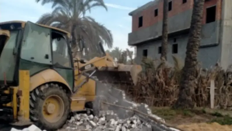 محافظ كفر الشيخ يوجه بإزالة فورية لتعدٍ على أرض زراعية ببلطيم