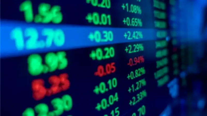 خبير مالي: تذبذب مؤشرات البورصة المصرية بسبب ضغوط الفائدة وخروج الأجانب