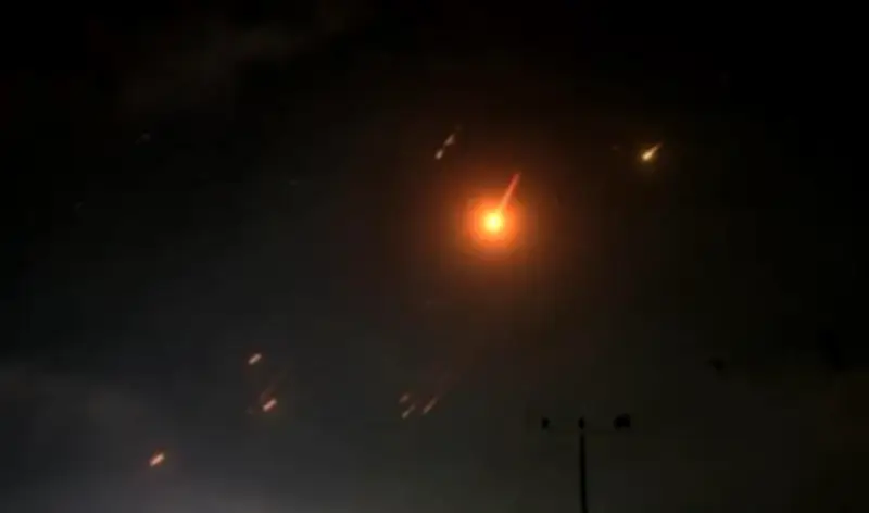 الحرس الثوري الإيراني يعلن استهداف مواقع عسكرية إسرائيلية جديدة في تصعيد خطير