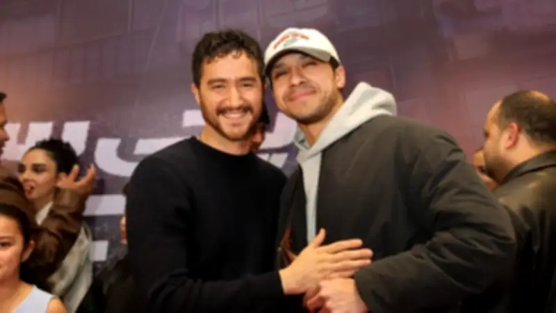 مفاجأة في عالم الفن.. عصام عمر يظهر كمنتج تنفيذي لفيلم إيجي بست