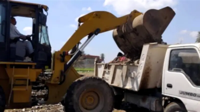 محافظ المنيا يوجه بتكثيف حملات النظافة في الشوارع والميادين خلال عيد الفطر