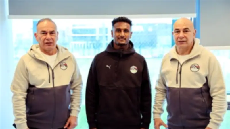 حسام وإبراهيم حسن يرحبان بهيثم حسن لاعب ريال أوفييدو في معسكر منتخب مصر