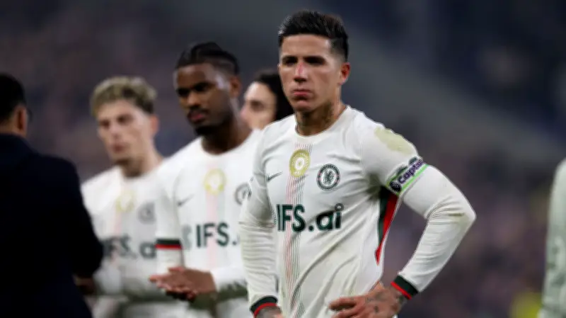 إنزو فرنانديز يوضح حقيقة انتقاله لريال مدريد: لا مفاوضات حالية